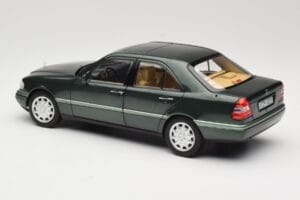Mercedes C-Class W202 Malachite Green Norev 1:18 183372 Metal — zdjęcie 6 z 8