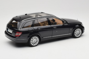 Mercedes C-Class W204 Estate Obsidian Black AUTOart 1:18 B66962349 Metal — zdjęcie 3 z 8