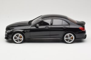 Mercedes C-Class W205 Brabus 650 Czarny GT Spirit 1:18 GT132 Żywica — zdjęcie 3 z 6