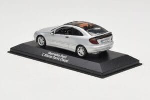 Mercedes C-Class W203 Sport Coupe Srebrny Minichamps 1:43 B66961916 Metal — zdjęcie 3 z 4