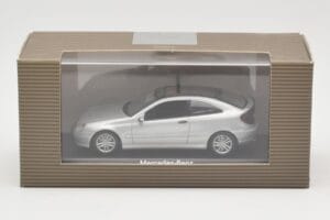 Mercedes C-Class W203 Sport Coupe Srebrny Minichamps 1:43 B66961916 Metal — zdjęcie 4 z 4