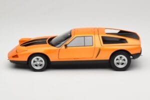Mercedes C111 II White Autumn Metallic Norev 1:18 183050 Metal — zdjęcie 4 z 10