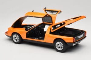 Mercedes C111 II White Autumn Metallic Norev 1:18 183050 Metal — zdjęcie 5 z 10