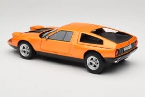 Mercedes C111 II White Autumn Metallic Norev 1:18 183050 Metal — zdjęcie 7 z 10