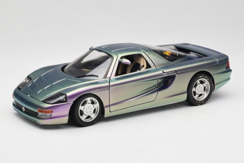 Mercedes C112 Fioletowy Guiloy 1:18 GI001 Metal