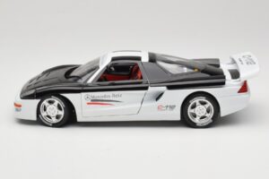 Mercedes C112 Sport Biały & Czarny Guiloy 1:18 68521 Metal — zdjęcie 4 z 8
