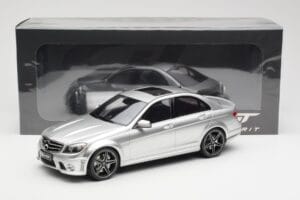 Mercedes C63 AMG W204 Srebrny GT Spirit 1:18 GT462 Żywica — zdjęcie 6 z 6