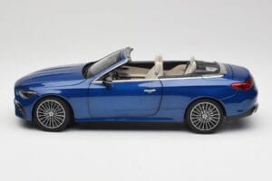 Mercedes CLE Kabriolet A236 Niebieski Norev 1:18 B66960653 Metal — zdjęcie 5 z 9