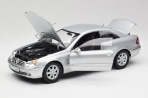 Mercedes CLK 500 C209 Srebrny Kyosho 1:18 B66962144 Metal — zdjęcie 2 z 8