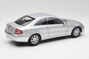 Mercedes CLK 500 C209 Srebrny Kyosho 1:18 B66962144 Metal — zdjęcie 3 z 8