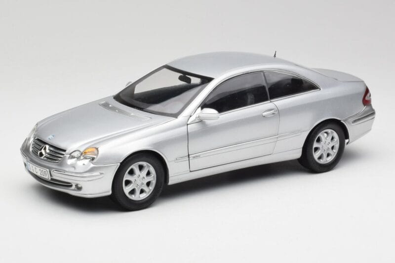 Mercedes CLK 500 C209 Srebrny Kyosho 1:18 B66962144 Metal