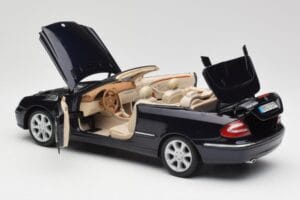 Mercedes CLK 500 W209 Kabriolet Ciemny Niebieski Metalik Kyosho 1:18 B66962174 Metal — zdjęcie 6 z 9