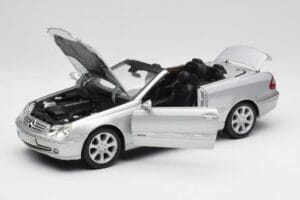 Mercedes CLK 500 Kabriolet Elegance A209 Srebrny Kyosho 1:18 B66962172 Metal — zdjęcie 2 z 8