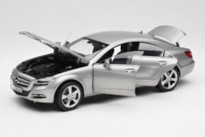 Mercedes CLS C218 Designo Alubeam Titanium Norev 1:18 B66961298 Metal — zdjęcie 2 z 8