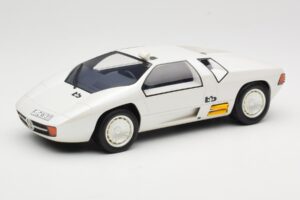 Mercedes CW311 White Metallic BoS Models 1:18 BOS198 Żywica