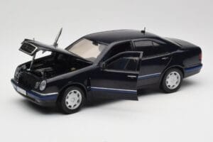 Mercedes E-Class W210 E320 Czarny Sun Star 1:18 1151 Metal — zdjęcie 2 z 8