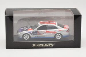 Mercedes E-Class W211 #11 Bluetec Paris-Beijing 2006 Minichamps 1:43 B66962267-R Metal — zdjęcie 4 z 4