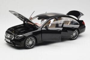 Mercedes E-Class W213 Obsidian Czarny iScale 1:18 B66960380 Metal — zdjęcie 2 z 8