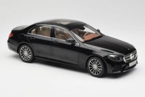 Mercedes E-Class W213 Obsidian Czarny iScale 1:18 B66960380 Metal — zdjęcie 6 z 8