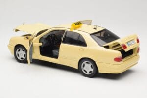 Mercedes E320 W210 Taxi Sun Star 1:18 1160 Metal — zdjęcie 5 z 8