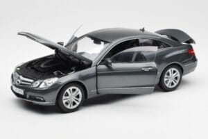 Mercedes E500 C207 Coupe Tenoric Szary Norev 1:18 183540 Metal — zdjęcie 2 z 8