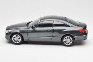 Mercedes E500 C207 Coupe Tenoric Szary Norev 1:18 183540 Metal — zdjęcie 4 z 8
