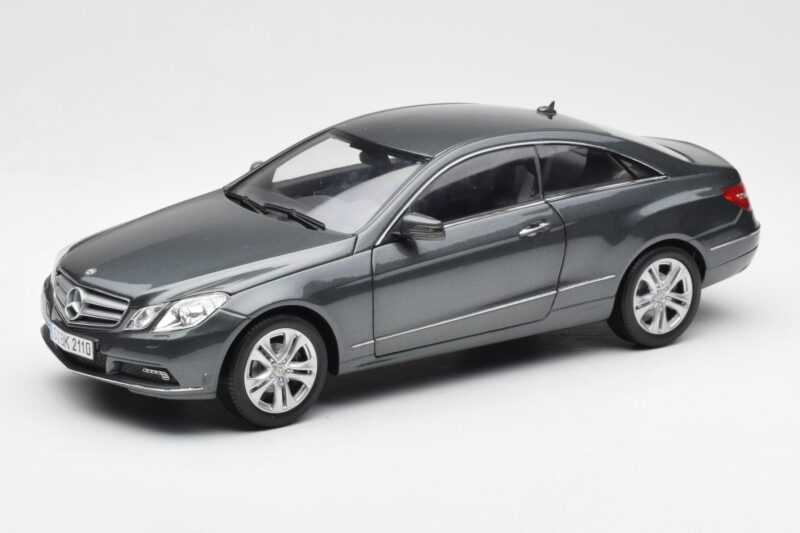 Mercedes E500 C207 Coupe Tenoric Szary Norev 1:18 183540 Metal