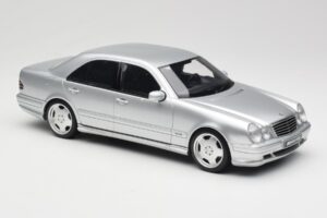 Mercedes E55 AMG W210 Brilliant Silver Otto 1:18 OT459 Żywica — zdjęcie 4 z 6