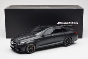 Mercedes AMG E63 S W213 Edition 1 Night Czarny GT Spirit 1:18 B66963111 Żywica — zdjęcie 6 z 6