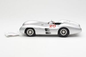 Mercedes W196 Streamliner #20 K. Kling French GP 1954 CMC 1:18 M-128B Metal — zdjęcie 3 z 6