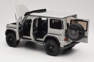 Mercedes G 63 AMG 4x4 Squared Arabian Grey Almost Real 1:18 820829 Metal — zdjęcie 5 z 8