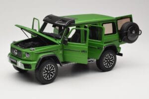 Mercedes G 63 AMG 4x4 Squared Green Hell Magno Almost Real 1:18 820821 Metal — zdjęcie 2 z 8