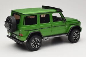Mercedes G 63 AMG 4x4 Squared Green Hell Magno Almost Real 1:18 820821 Metal — zdjęcie 3 z 8
