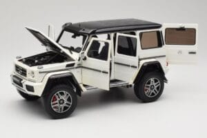 Mercedes G 63 AMG 4x4 Squared Polar White Almost Real 1:18 820203 Metal — zdjęcie 2 z 8