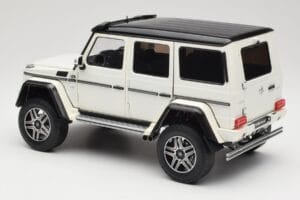 Mercedes G 63 AMG 4x4 Squared Polar White Almost Real 1:18 820203 Metal — zdjęcie 7 z 8