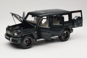Mercedes G 63 AMG W463 Green Metallic Minichamps 1:18 110037066 Metal — zdjęcie 2 z 8