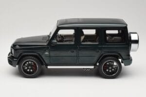 Mercedes G 63 AMG W463 Green Metallic Minichamps 1:18 110037066 Metal — zdjęcie 4 z 8