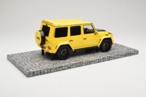 Mercedes Brabus 850 6.0 Widestar G63 W463 Electric Beam Yellow Minichamps 1:18 107032402 Metal — zdjęcie 2 z 6