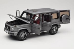 Mercedes G-Class G500 W463A Designo Platinum Magno Minichamps 1:18 B66960811 Metal — zdjęcie 2 z 8