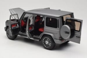 Mercedes G-Class G500 W463A Designo Platinum Magno Minichamps 1:18 B66960811 Metal — zdjęcie 5 z 8