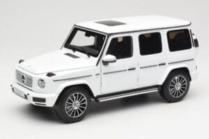 Mercedes G-Class G 500 W463A Diamond White Metallic Minichamps 1:18 113037111 Metal