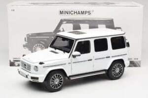 Mercedes G-Class G 500 W463A Diamond White Metallic Minichamps 1:18 113037111 Metal — zdjęcie 8 z 8