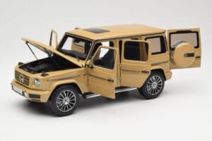 Mercedes G-Class G 500 W463A Solarbeam Yellow Metallic Minichamps 1:18 113037108 Metal — zdjęcie 2 z 8