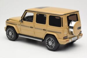 Mercedes G-Class G 500 W463A Solarbeam Yellow Metallic Minichamps 1:18 113037108 Metal — zdjęcie 7 z 8
