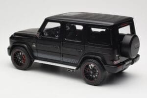 Mercedes G-Class G63 AMG W463A Matt Black Minichamps 1:18 110037064 Metal — zdjęcie 7 z 8