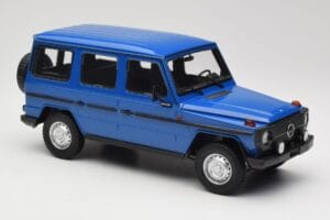 Mercedes G-Class W460 LWB Ciemnoniebieski Minichamps 1:18 155038100 Metal — zdjęcie 4 z 6