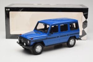 Mercedes G-Class W460 LWB Ciemnoniebieski Minichamps 1:18 155038100 Metal — zdjęcie 6 z 6