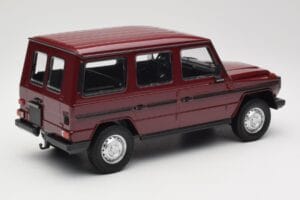Mercedes G-Class W460 LWB Ciemnoczerwony Minichamps 1:18 155038102 Metal — zdjęcie 2 z 6