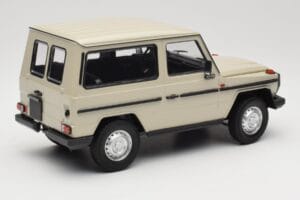 Mercedes G-Class W460 SWB Grey Metallic Minichamps 1:18 155038004 Metal — zdjęcie 2 z 6