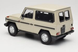 Mercedes G-Class W460 SWB Grey Metallic Minichamps 1:18 155038004 Metal — zdjęcie 5 z 6
